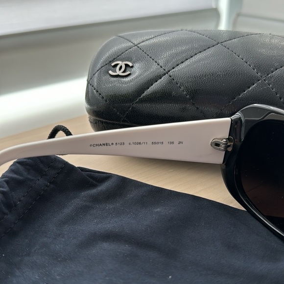 CHANEL Acetate Charms Sunglasses 5123 - black and white - Picture 6 of 12